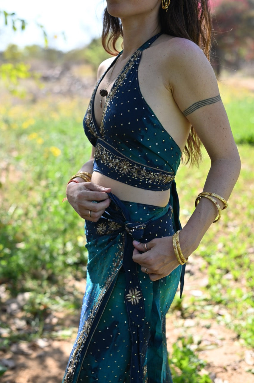 KAKSA Devi Choli Set