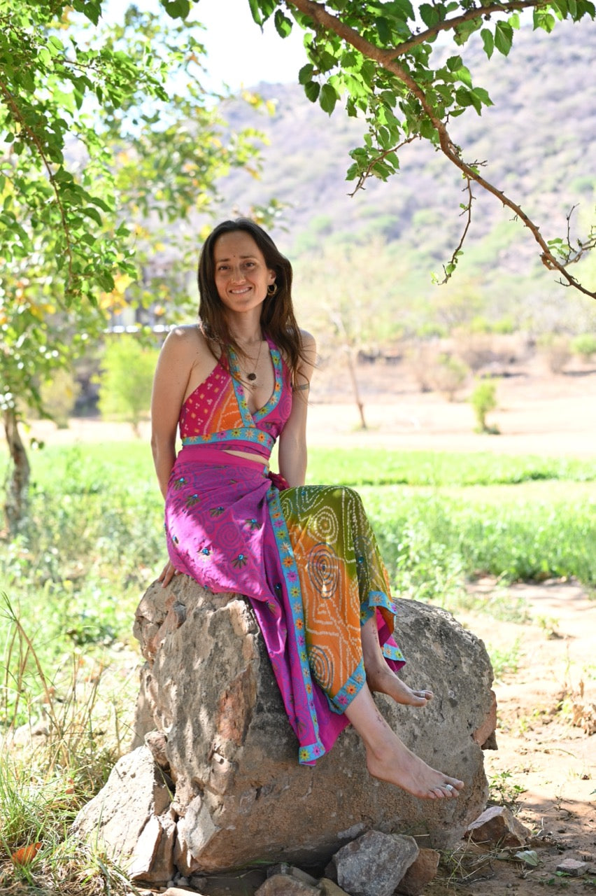 KALLOLITA Devi Choli Set