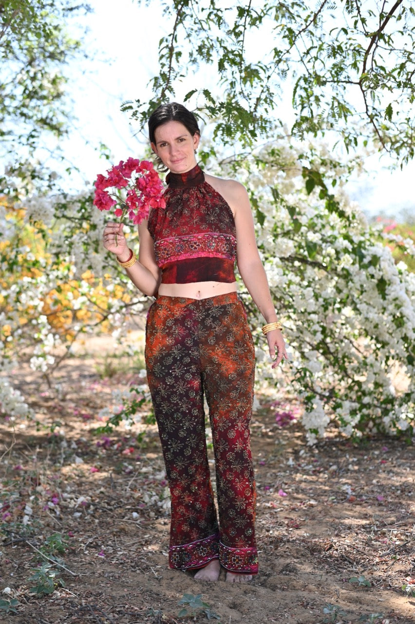 ANAHATA Devi Halter Set (S/M)