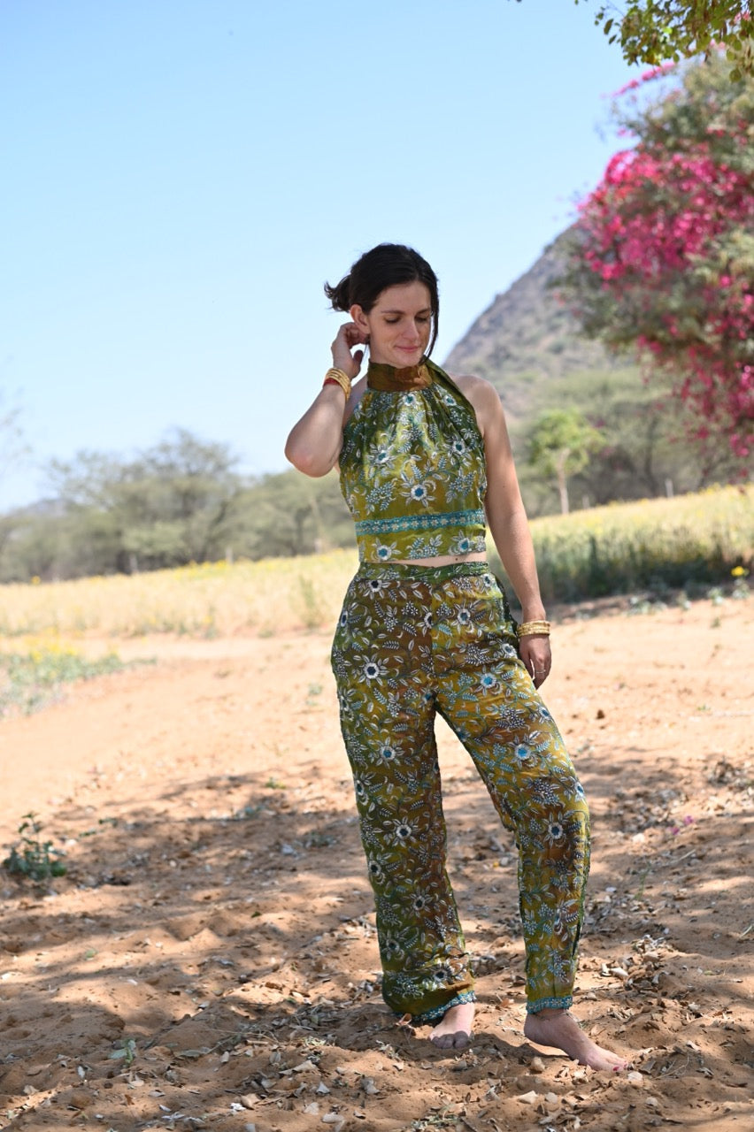 DAKSINISVARI Devi Halter Set (M/L)