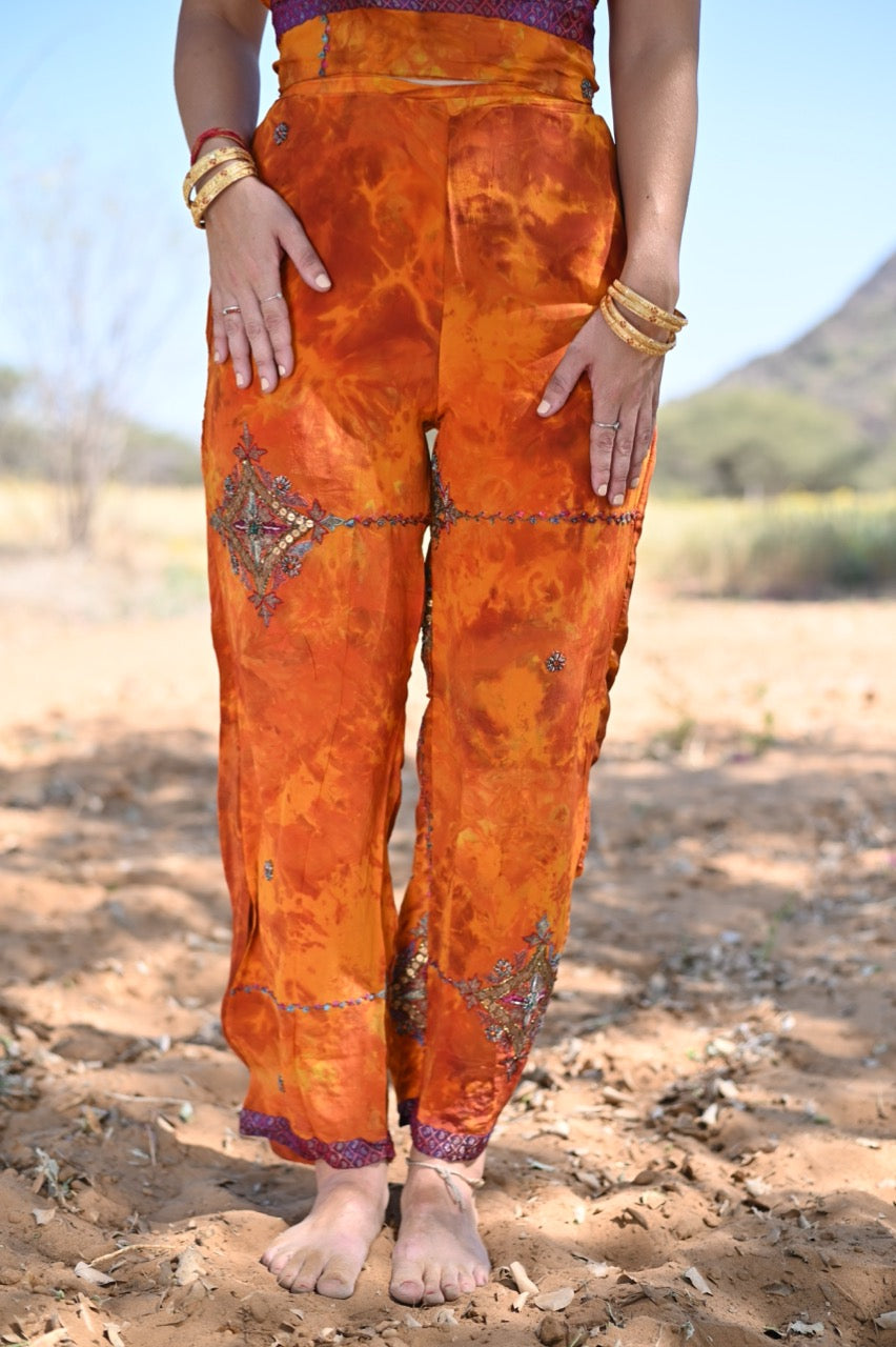 DURGA Devi Halter Set (M/L)