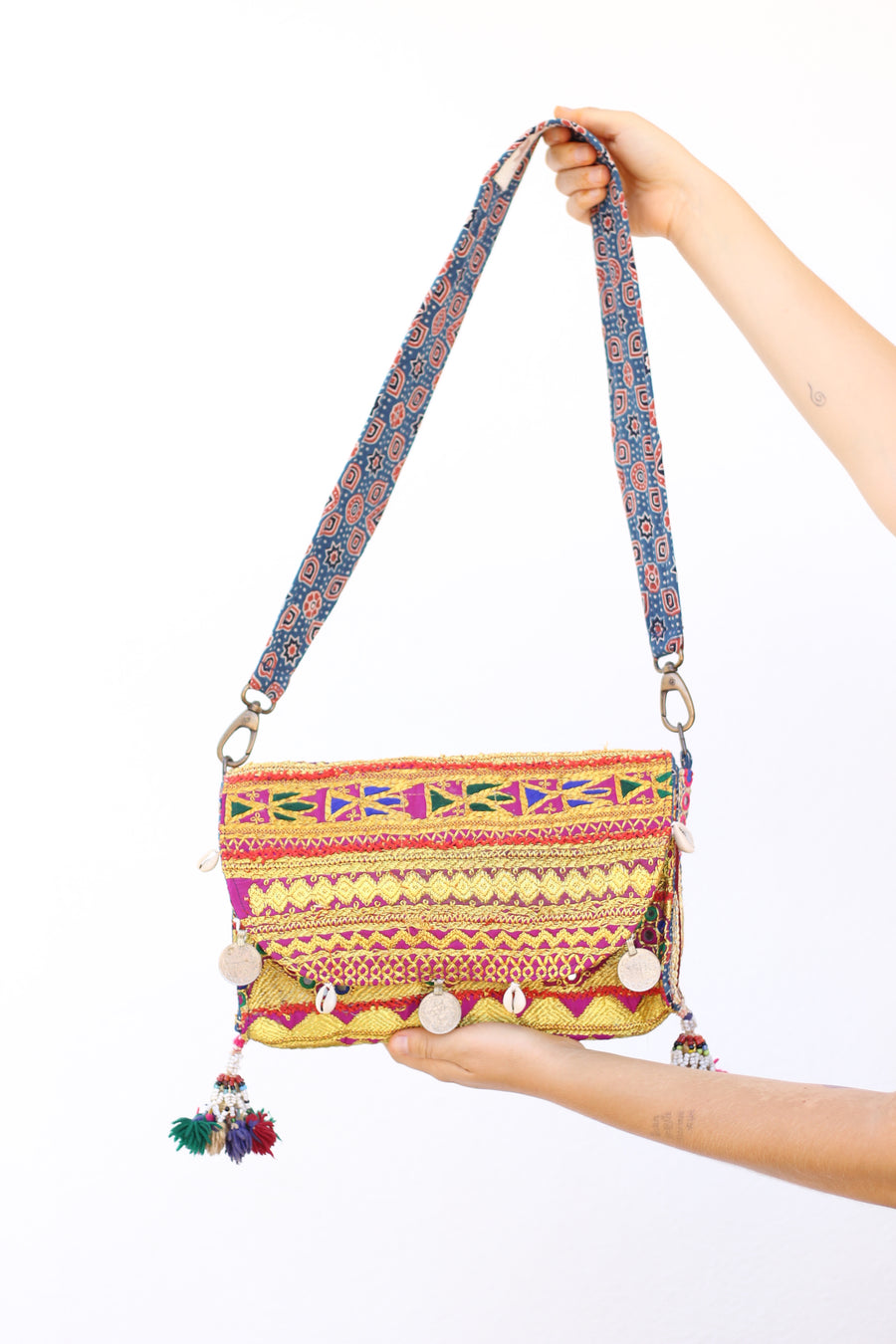 RAJYA Gypsy Clutch