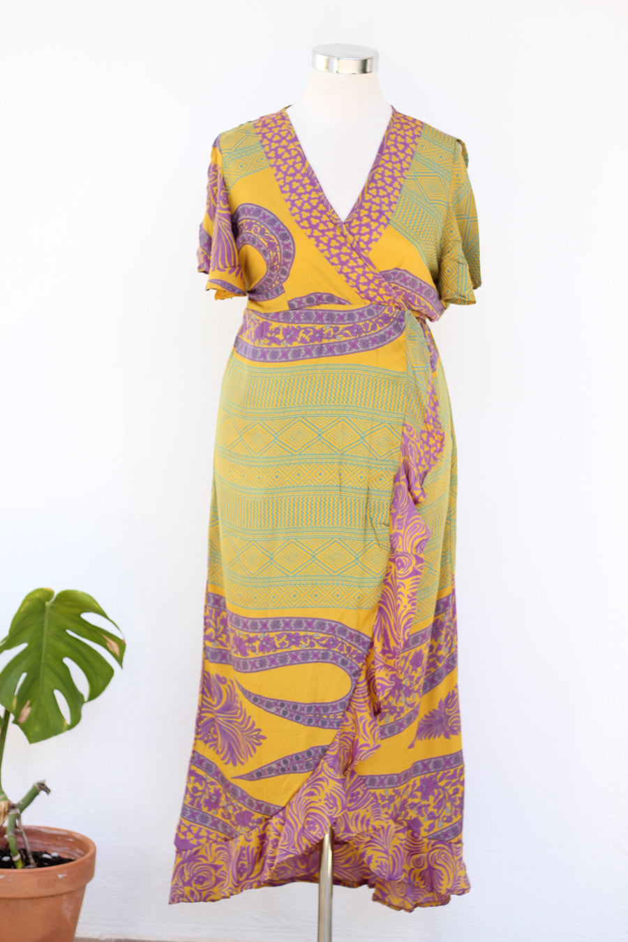 YOGYA Wrap Dress (L/XL)