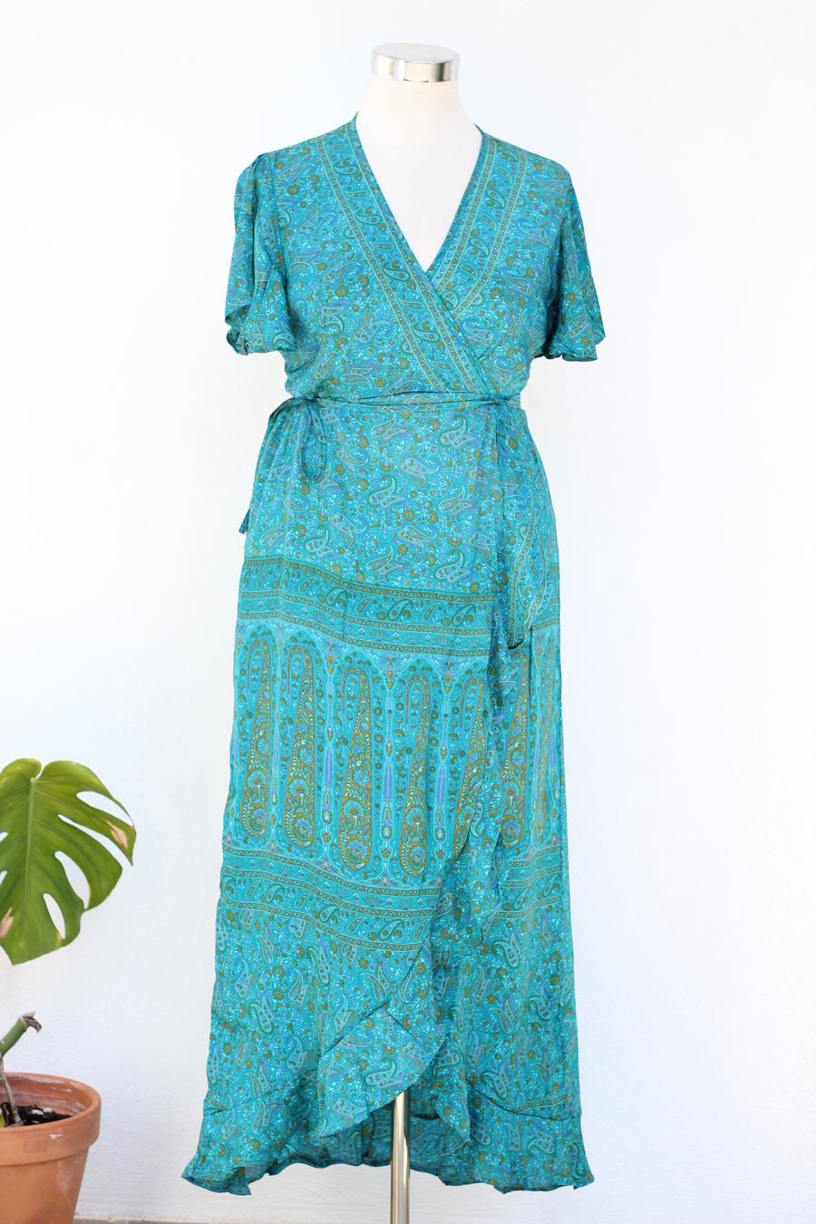 DATTA Wrap Dress (L/XL)