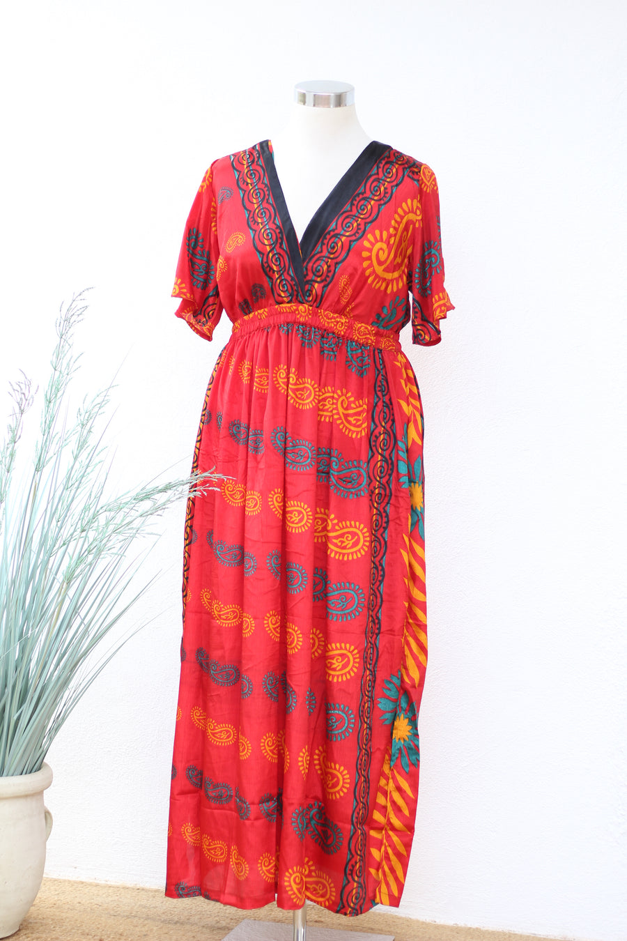 PRIYAYAI Flow Dress