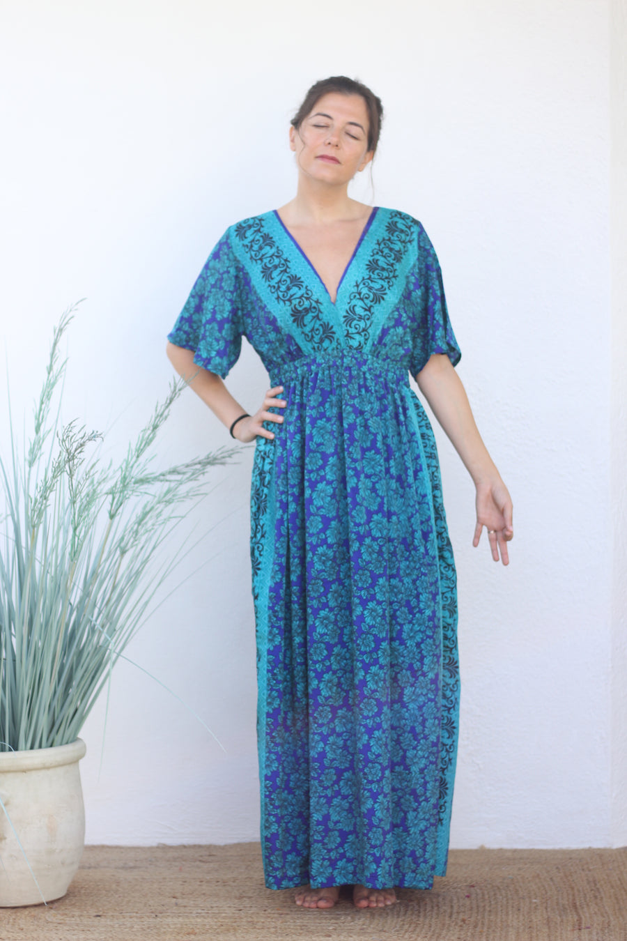 ISVARI Flow Dress