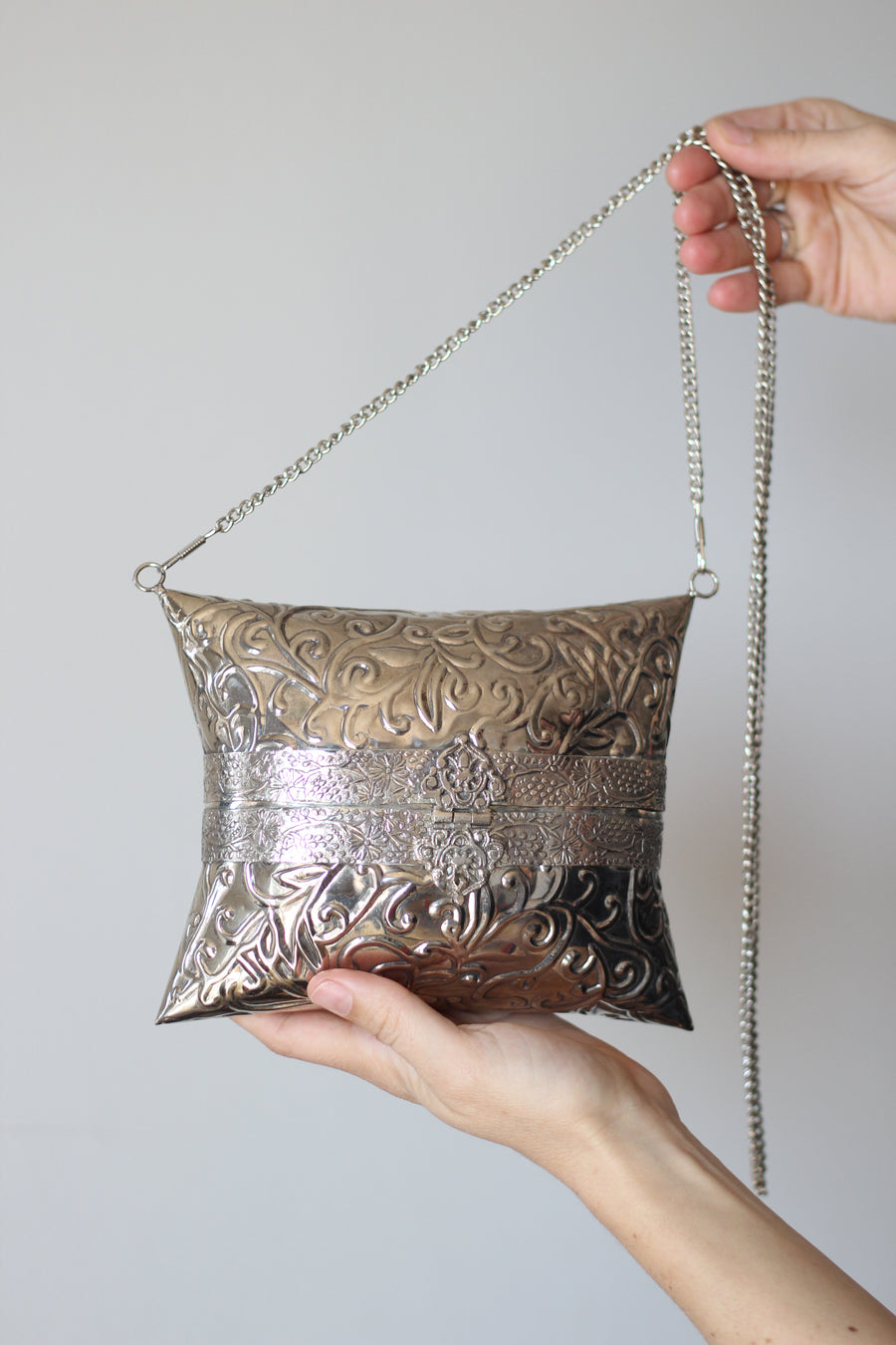 BRAHMA Bolso Latón Plateado