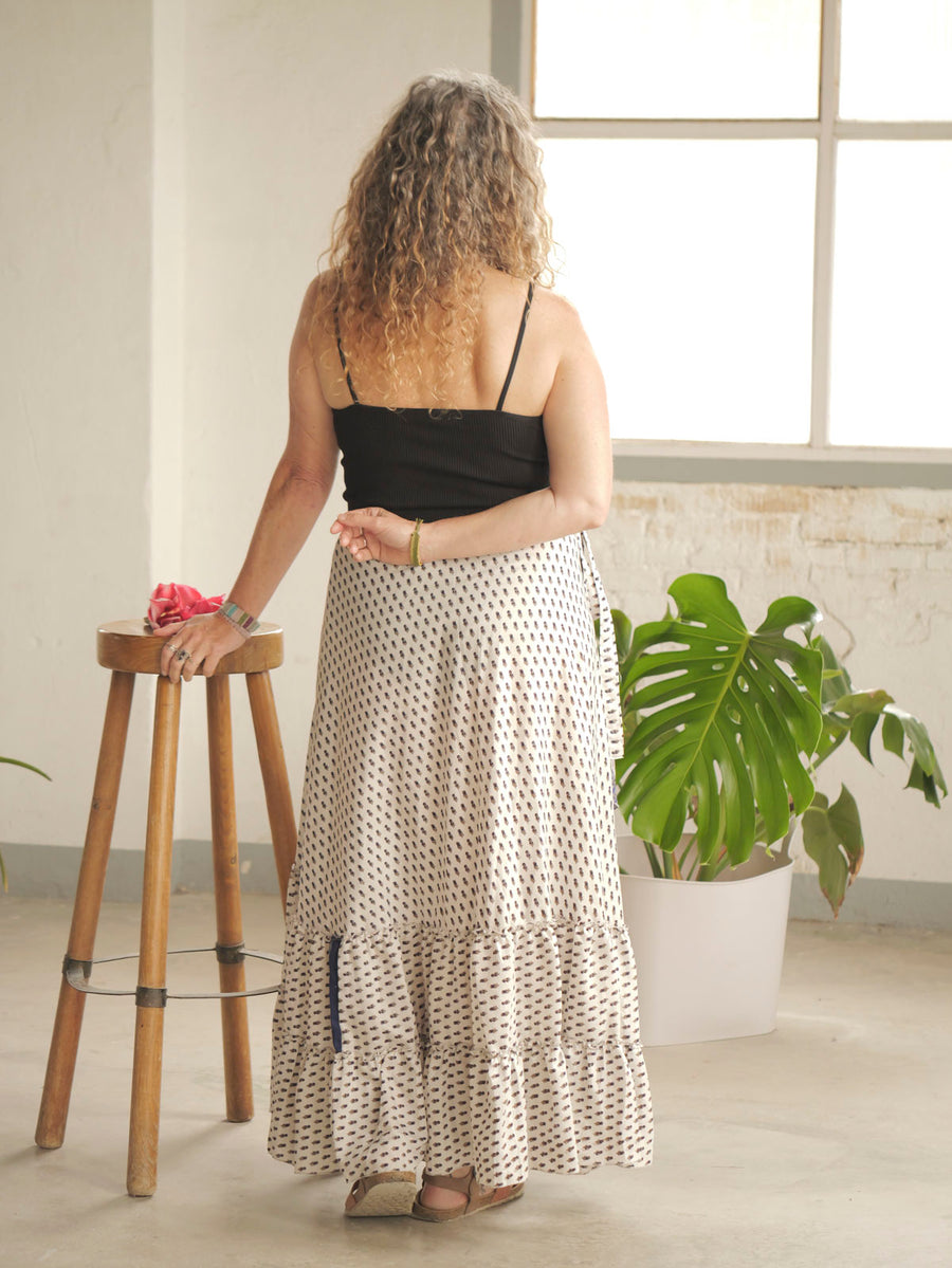 NIRGUNA Long Skirt